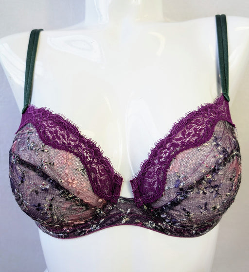 Andres Sarda Gerais, a premium full cup bra on sale. Color Glossy Purple. Style 3304611. Front view.