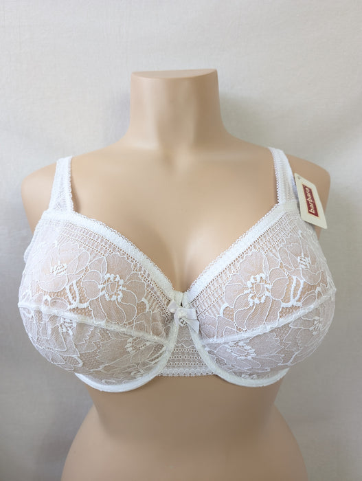 Barbara Fleur de Sucre, a great plus size full cup bra. Color Ivory. Style 120511. Front view.