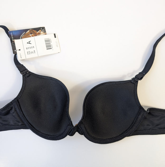 Chantelle Alhambra, a beautiful bra for small breasts. Color Black. Style 2515. Inside view.