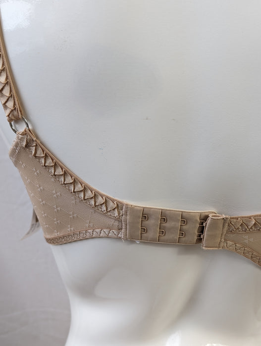 Chantelle Courcelles, a great pushup bra. Style 6792. Color Beige.