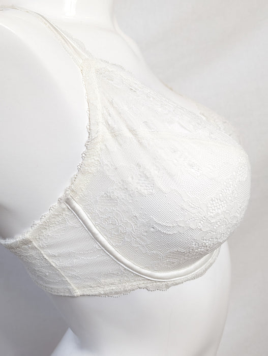 Chantelle Eternelle, a lacey demi bra. Style 3621. Color Ivory.