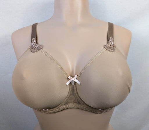 Pearl by Chantelle shapes the bust. Seamless opaque cups enable invisibility under clothes. Style 3331. Color Beige. Front view.