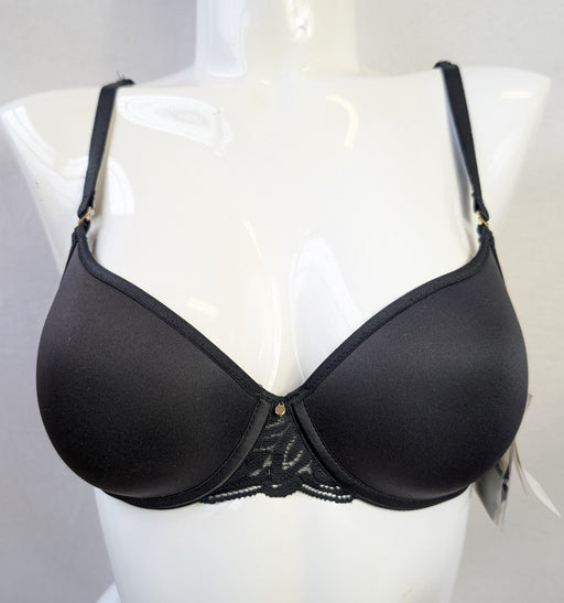 Chantelle Pyramide, a great tshirt bra on sale. Style 1466. Color Black. Front view.