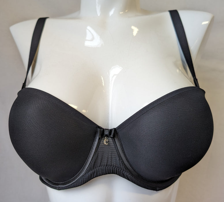 Chantelle Sublime, a great strapless bra. Style 3954. Color Black.