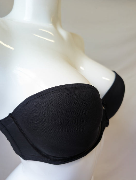 Chantelle Sublime, a great strapless bra. Style 3954. Color Black.