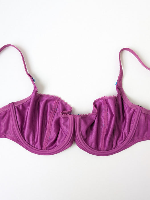 Chantelle Superbe, a wonderful demi bra. Color Orchid. Style 2565.