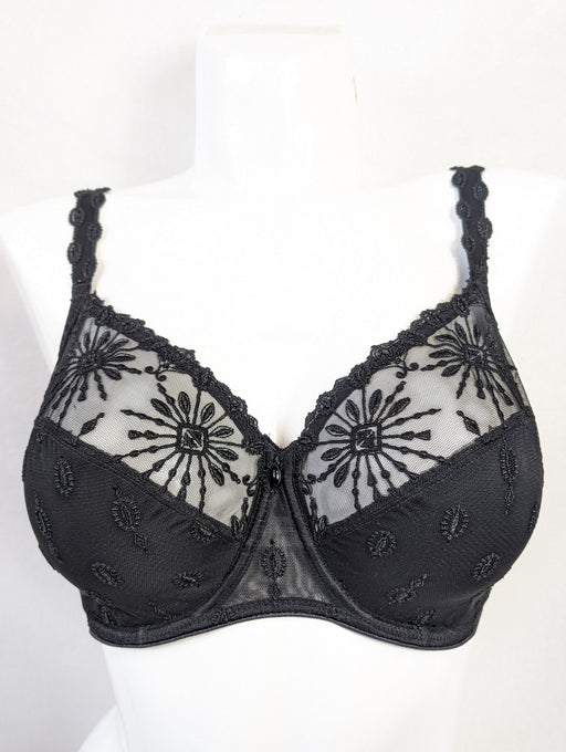 Chantelle Vendome, a luxurious bra on sale. Color Black. Style 1908.