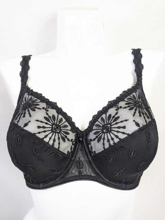 Chantelle Vendome, a luxurious bra on sale. Color Black. Style 1908.