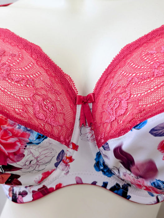 Elomi Morgan, a beautiful supportive bra. Color Pink Floral. Style EL4110. Gore view.