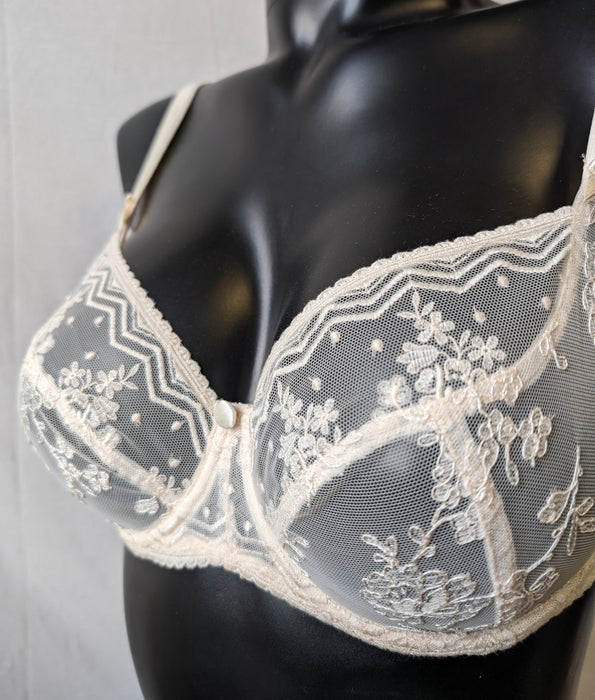 Empreinte Ellen, a beautiful demi bra on sale. Color Creme. Style 08211.