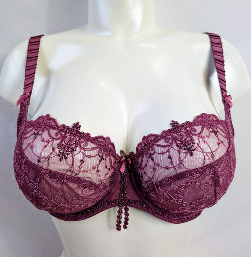 Empreinte Irina, a luxury balconette bra on sale. Color Lilas. Style 08122. Front view.