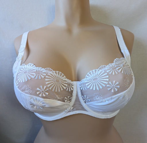 Empreinte Lilly Rose, a plus size demi bra made for comfort. Style 0883. Color White. Front view.