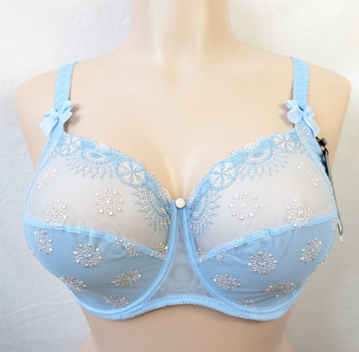 Empreinte Paris, a balconette bra that is hard to find. Color Nuage. Style 07141.