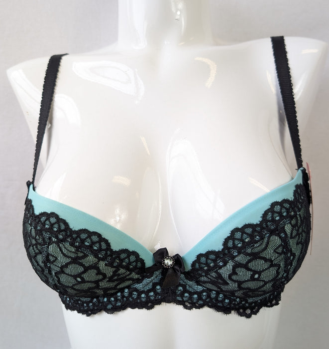 Ewa Michalak Rapsodia, a plunge padded bra with removable cookies. Style 658. Color Black. Front view.