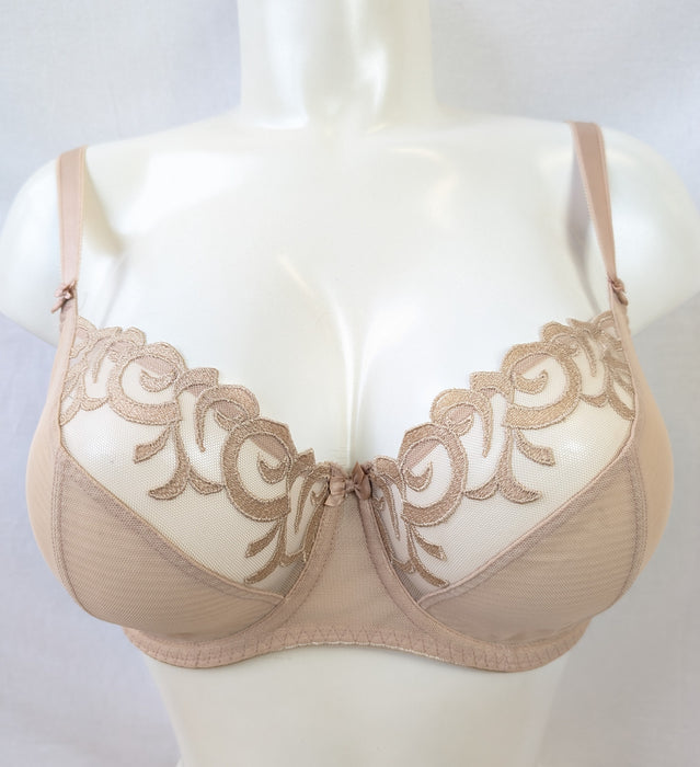 Freya Phoebe, a superb hard to find Freya bra. Color Beige. Style AA5409. Front view.