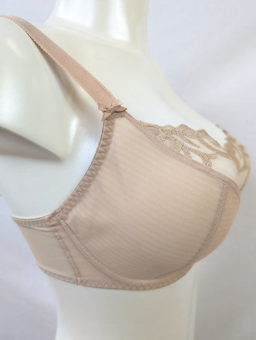 Freya Phoebe, a superb hard to find Freya bra. Color Beige. Style AA5409. Side view.