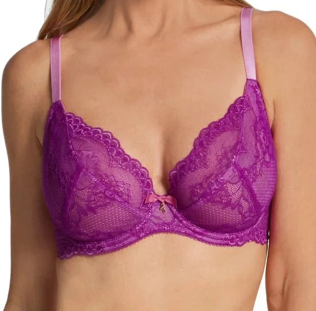 Gossard Superboost, a non-padded plunge bra. Style and functionality. Color Orchid. Style 7725.