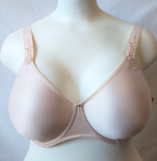 Lise Charmel Exactement, a full cup bra on sale. Front view. Style DC2499. Color Magnolia.