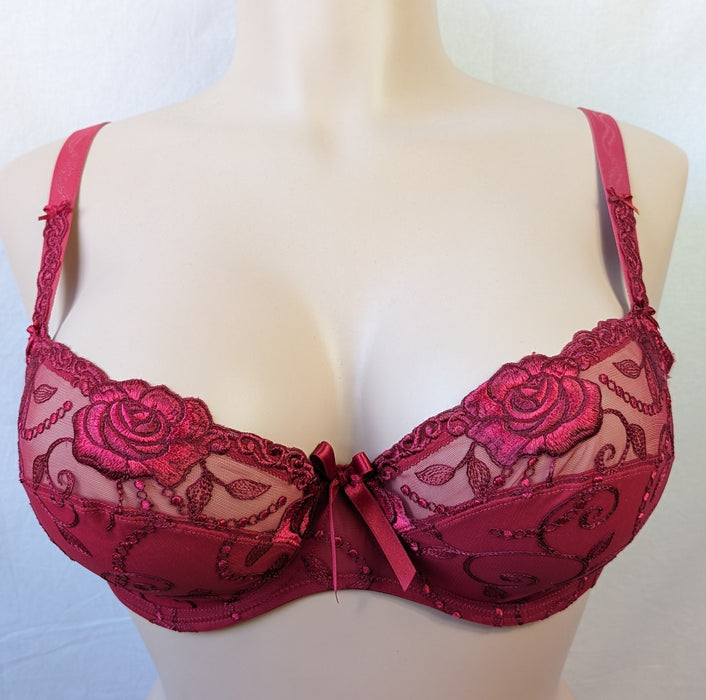 Lise Charmel Antinea line, Parfum, a great 3/4 cup bra for the full bust. Style DCA3012. Color Red.