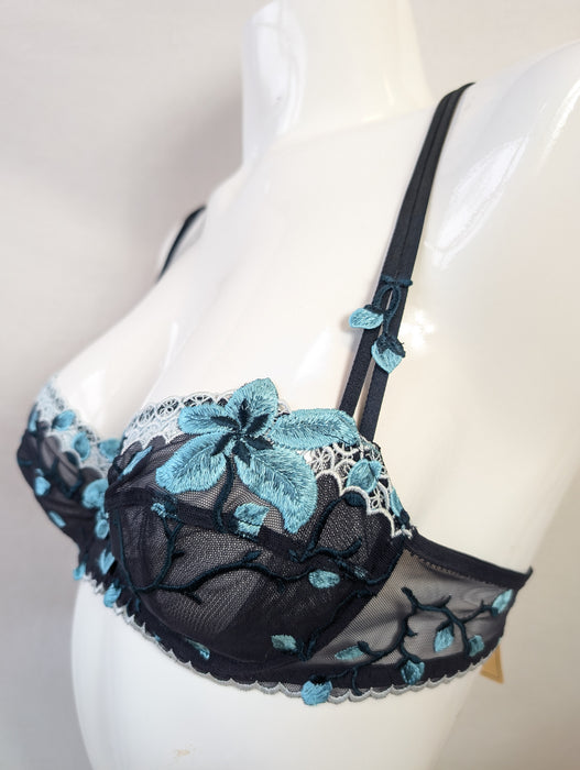 Lise Charmel, a seductive demi bra on sale. Color Bleu. Style AC3036. Side view.