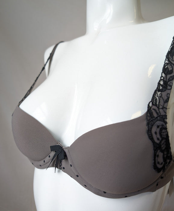 Lou Kat, a great little pushup bra for a great shape. Padded cups. Color Taupe. Style 21614.