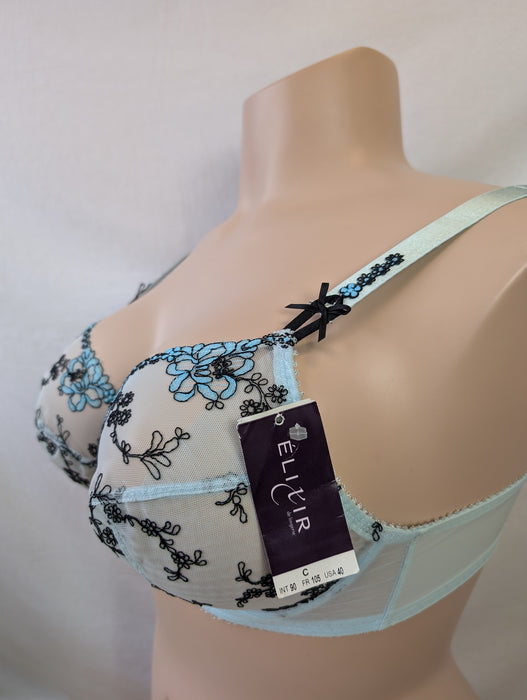 Maison Lejaby Gaby, a comfortable full cup bra. Style G20733. Color Summer Blue. Side view.