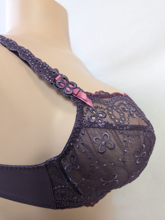 Maison Lejaby Sicily, a comfortable bra on sale. Style G10831. Color Plum. Side view.