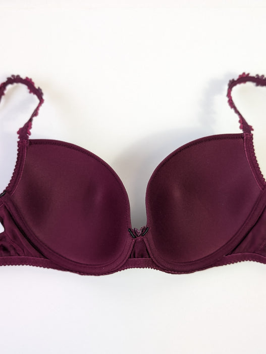 Marie Jo Avero, a padded plunge bra from one of the more iconic bra lines. Color Ruby Red. Style 0100418.