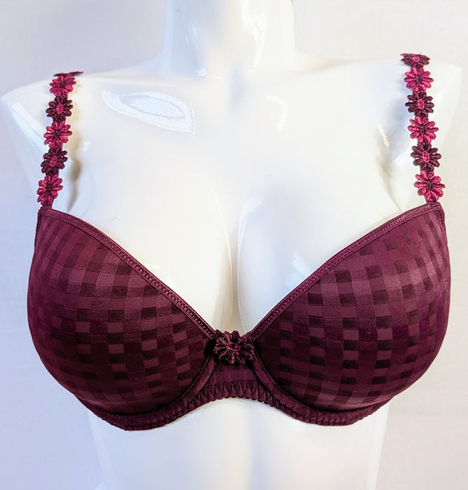 Marie Jo Avero, a padded plunge bra from one of the more iconic bra lines. Color Ruby Red. Style 0100418.