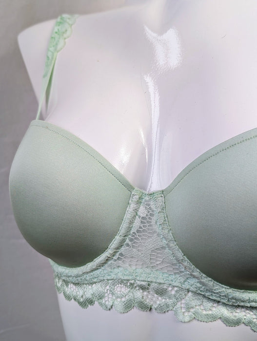 Marie Jo Elis, a bra that gives you a great shape. Style 01021509. Color Spring.