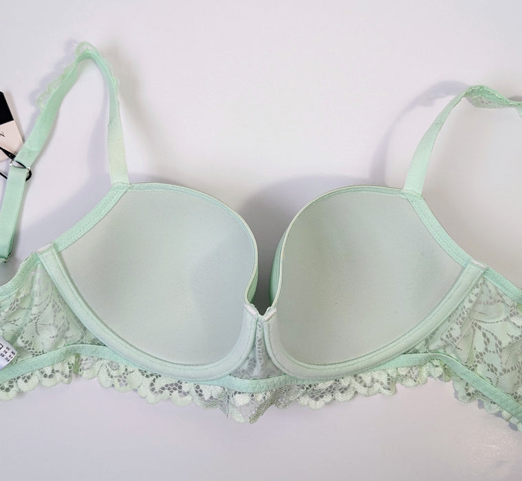 Marie Jo Elis, a bra that gives you a great shape. Style 01021509. Color Spring.