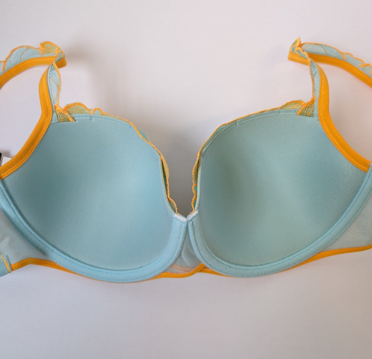 Marie Jo Georgia, a wonderful padded balcony bra on sale. Great shape. Style 0102609. Color Clearwater.