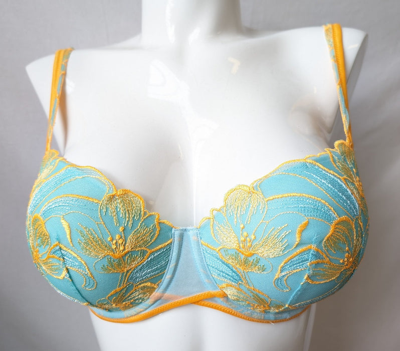 Marie Jo Georgia, a wonderful padded balcony bra on sale. Great shape. Style 0102609. Color Clearwater.