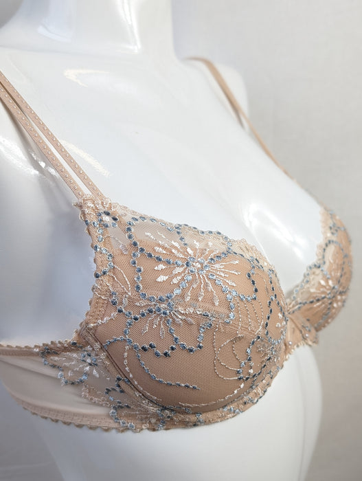 Marie Jo Jane, a pushup bra with removeable cookies. Color Pale Peach. Style 0101337.
