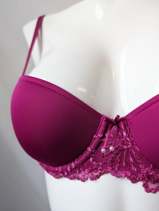 Marie Jo Jane, a tshirt bra. Great shape. Color Wild Rose. Style 0101339.