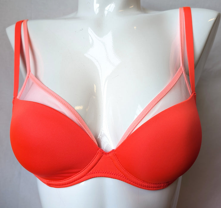 Marie Jo Mariko, a flirty plunge bra. Style 0122176. Color Fruit Punch.