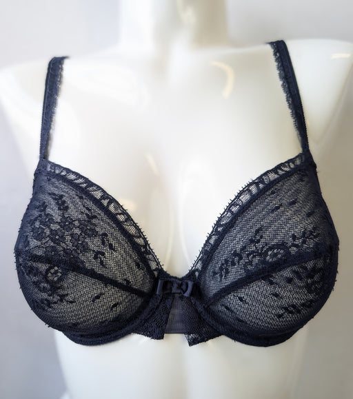 Nina Ricci full cup bra. On sale. Style NR0633. Color Navy. Front view.