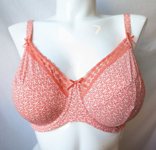Prima Donna Twist Nikia, a wonderful, flirty full cup bra on sale. Color Pink Diamond. Style 0142020.