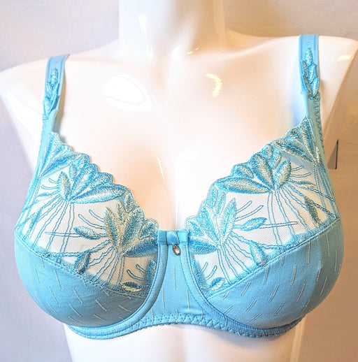 Prima Donna Orlando, a beautiful and supportive full cup bra. Color Blue Jelly. Style 0163150.