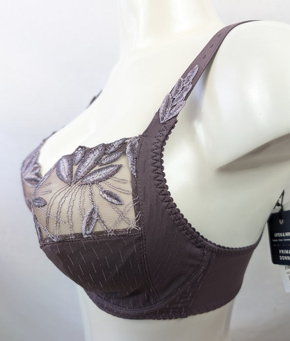 Prima Donna Orlando, on sale. Color Eye Shadow. Style 0163151. Side view.