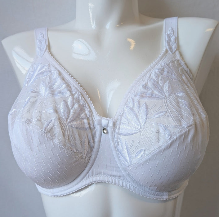 Prima Donna Orlando, a premium comfortable full cup bra on sale. Color White. Style 0163156. 