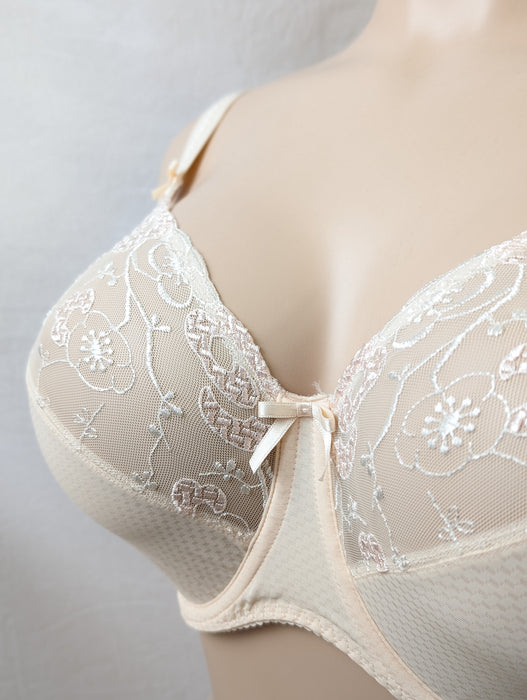 Prima Donna Pompadour, a hard to find full cup bra on sale. Style 0162551. Color Melba.