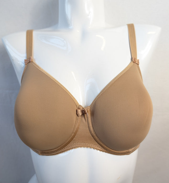 Prima Donna Satin, a premium spacer bra. Color Cognac. Style 0161337. Front view.