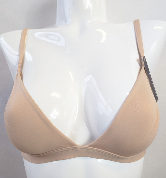 Princesse Tam Tam Epure, a soft wireless bra. Style 109. Color Beige. Front view.