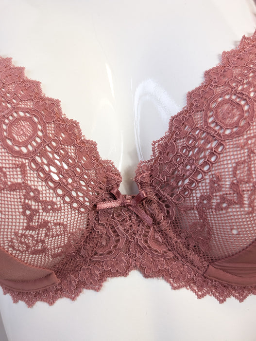 Princesse Tam Tam Frivo, a beautiful bra. Color Rose. Style 100. Gore view.