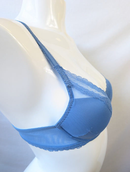 Simone Perele Confiance, a pushup bra. Style 12K347. Color Denim. Side view.