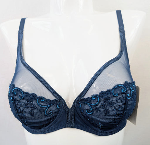 Simone Perele Delice, an elegant plunge bra. Style 12X319. Color Blue. Front view. 