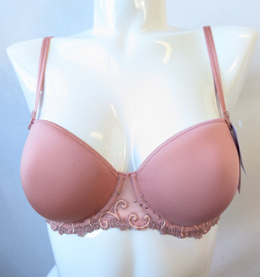 Simone Perele Delice, a premium tshirt bra on sale. Color Rose. Style 12X343. Front view.