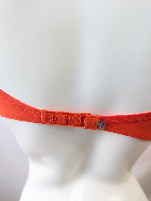 Simone Perele Delice, a tshirt bra for great shape. Style 12X343. Color Tangerine. Back view.