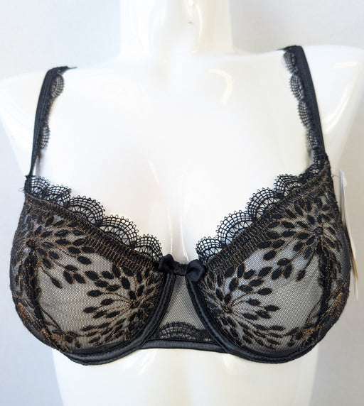 Simone Perele Singuiliere, a beautiful demi bra on sale. Color Black. Style 1A2330. Front view.